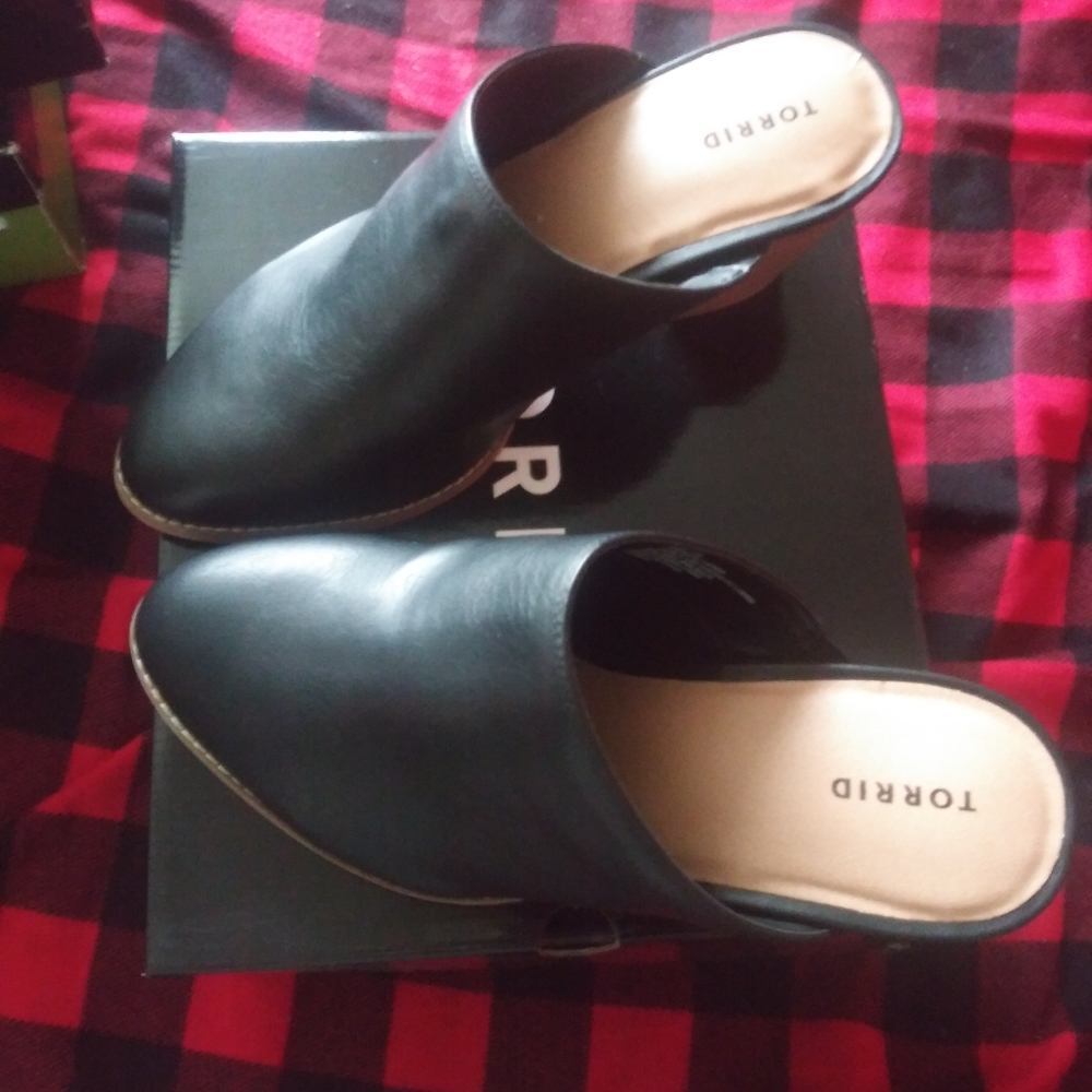 Black Mules